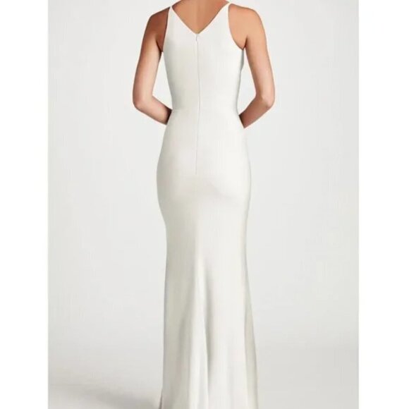 NEW Dress the Population Iris Crepe Plunge Side Slit White Maxi Gown - Picture 2 of 13